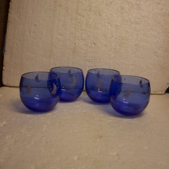 Vintage Hazel Atlas - Cobalt Blue Sailboat Roly Poly (Set of 4) - Picture 4 of 4